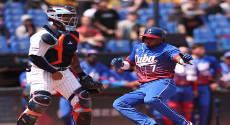 Cuba lands in Florida amidst World Classic euphoria