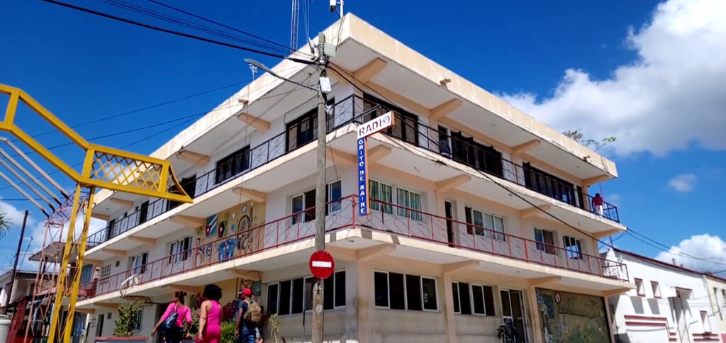 Radio Grito de Baire Radio Station