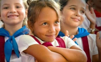 A new school year against adversities 1 A September 4th of colors and instruction
