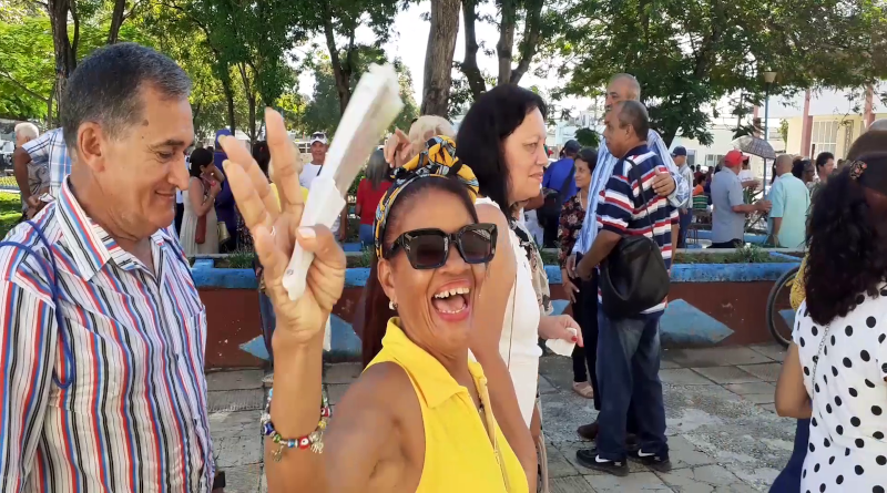 Bungueros Guerreros de Cuba: Joy of an encounter after 40 years of absence 5 Bungueros Guerreros de Cuba celebrated the 50th anniversary of the project of boarding-schoolsin the country-side in Contramaestre.