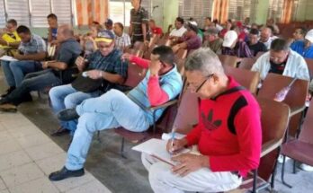 Agricultural representatives exchange with political and government authorities of Contramaestre 1 Agricultural representatives exchange with political and government authorities of Contramaestre