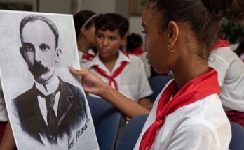 Half-boarding school salutes José Martí's 171st birthday 1 Half-boarding school Ernesto Guevara salutes José Martí's 171st birthday