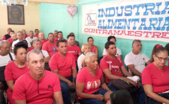 Workers of the food company of Contramaestre to celebrate May Day.