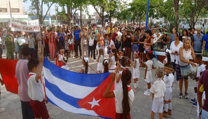 Children in Contramaestre honor José Martí 6 Children in Contramaestre honor Jose Marti