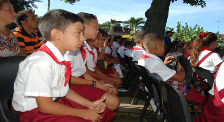 Educación cubana con merecido agradecimiento 1 Un merecido agradecimiento