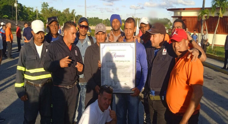 Brigada de linieros de Contramaestre en Pinar del Río a la recuperación 1 Brigada de linieros de Contramaestre en Pinar del Río contribuyen a la recuperación tras el paso del huracán Ian