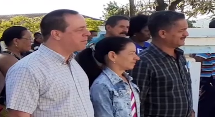 Candidatos a diputados por Contramaestre intercambian con colectivos laborales 2