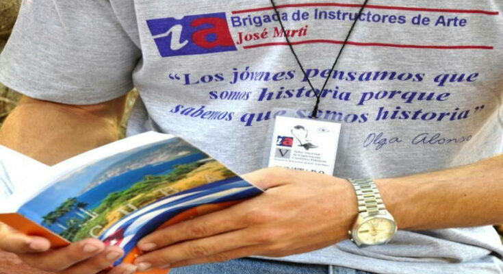 Verdaderos Quijotes reparten la luz del arte 1 Verdaderos Quijotes reparten la luz del arte