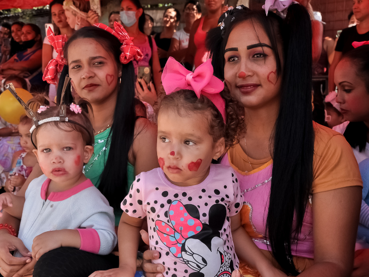 Sesenta y dos años de felicidad 2 niños de Contramaestre viven la felicidad de una niñez protegida