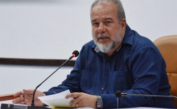 Primer Ministro de Cuba Manuel Marrero en asamblea de balance de la radio y la televisón