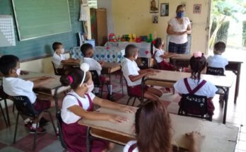 María Elena, una maestra de todos los tiempos 1 Ejemplo de maestra en Contramaestre