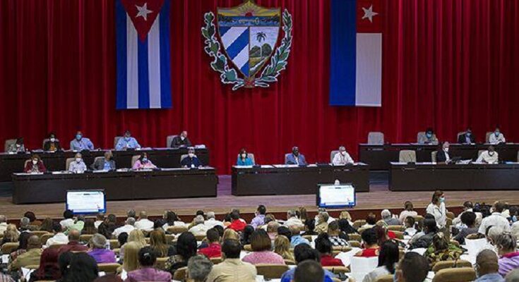 Situación económica, Ley de Comunicación Social y cronograma legislativo centrarán sesión extraordinaria del Parlamento cubano 1 Ley de Comunicación Social se debatirá en sesión del Parlamento Cubano