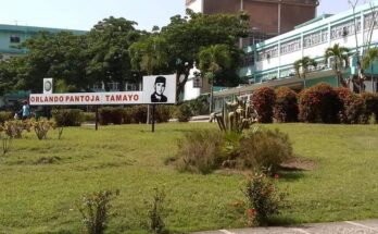 En nombre del pueblo… Gracias Fidel 1 Trabajadores del hospital Orlando Pantoja de Contramaestre fundado por Fidel Castro en 26 de Julio