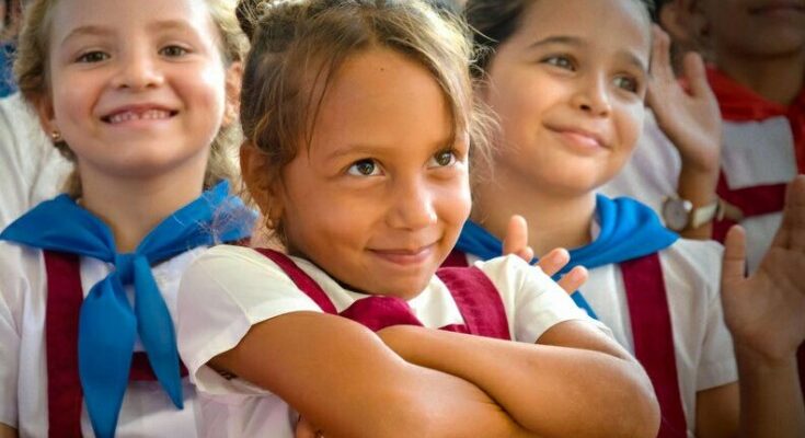 Un 4 de septiembre de colores e instrucción 1 A las aulas este 4 de septiembre alumnos de Contramaestre