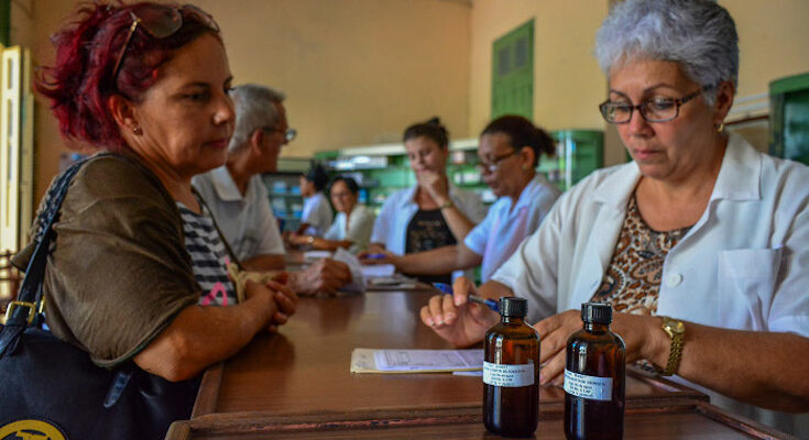 Celebran farmacéuticos de Contramaestre su día 1 Día del farmacéutico en Cuba