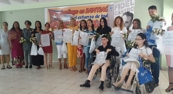 Gradúa nuevos profesionales Centro Universitario de Contramaestre 1 Nuevos profesionales gradúa el Centro Universitario de Contramaestre