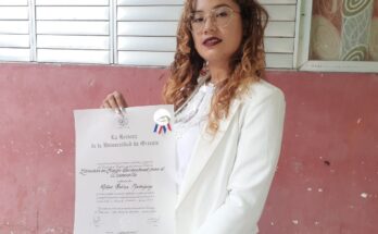 photo 4904497308369005751 y