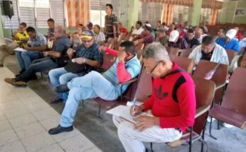 Intercambio entre representantes agrícolas y autoridades partidista y gubernamentales de Contramaestre