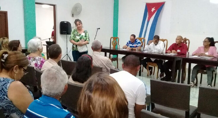 Economistas y contadores de Contramaestre en Congreso