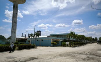 Empresa Mixta Tropical Contramaestre S.A en aniversario 5 de constiuida