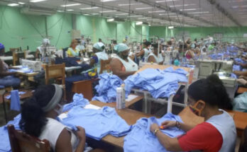 Mujeres que defienden la imagen identitaria 6 Mujeres abnegadas de la industria lijera