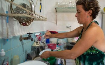 Mujer sin pago ni vacaciones 1 Día Internacional de la Mujer