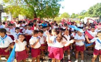 Acto municipal por el aniversario 63 de los Pioneros 7 Celebra Contramaestre acto municipal por el aniversario 63 de los Pioneros.