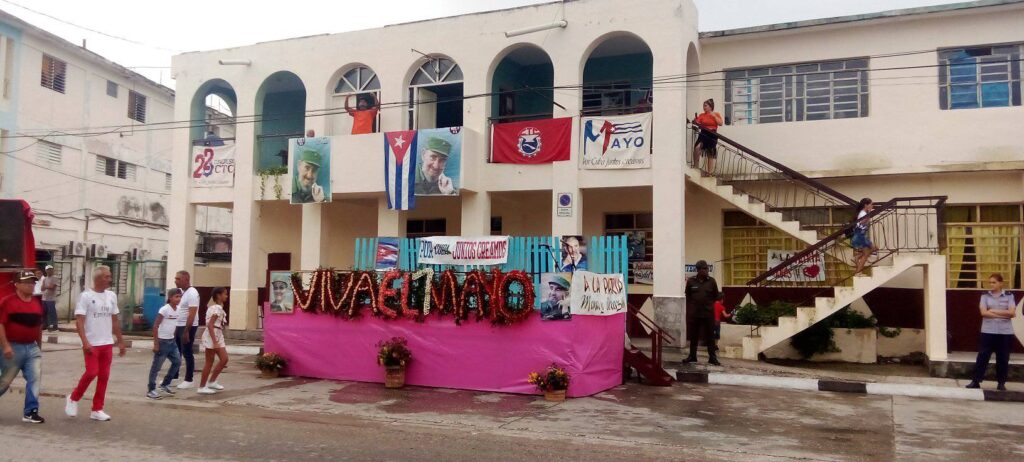 El pueblo de Contramaestre se concentra para otro desfile por el Primero de mayo 8 438102648 8154133524616720 2585084915931052096 n