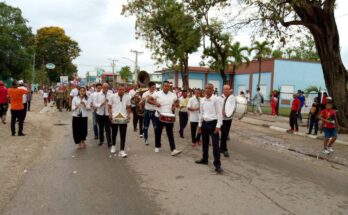 Inicia desfile del Primero de Mayo en Contramaestre