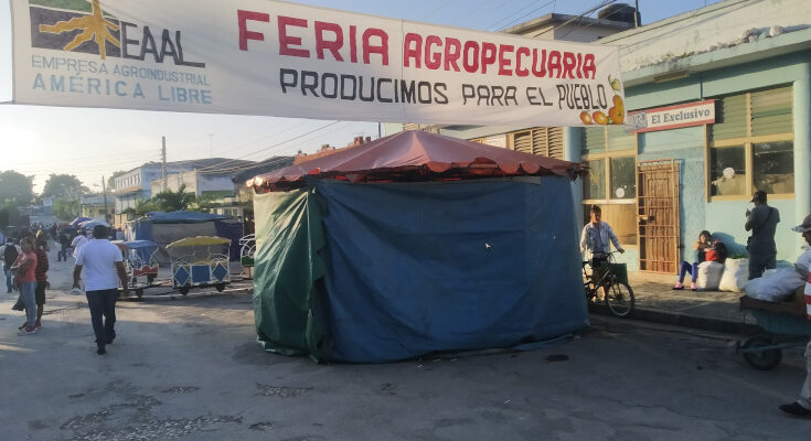 Contramaestre desarrolla feria agropecuaria de los sábados