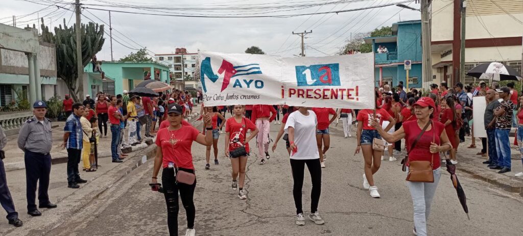 Alegría, unidad y amor a la Patria en Primero de Mayo 17 photo 2024 05 01 08 40 55
