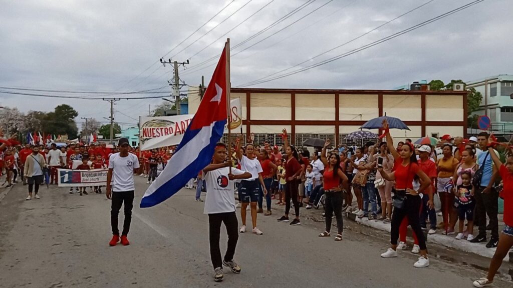 Alegría, unidad y amor a la Patria en Primero de Mayo 6 photo 2024 05 01 08 42 51