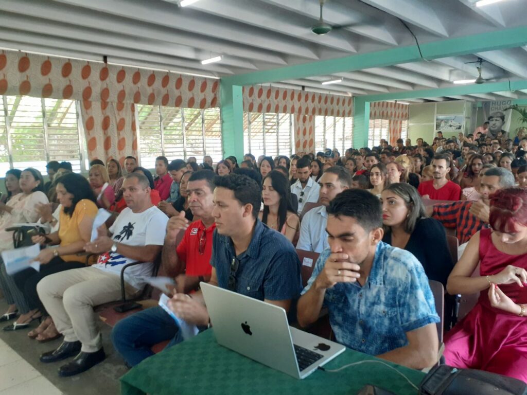 Gradúa CUM de Contramaestre nuevos profesionales 2 Centro Universitario de Contramaestre