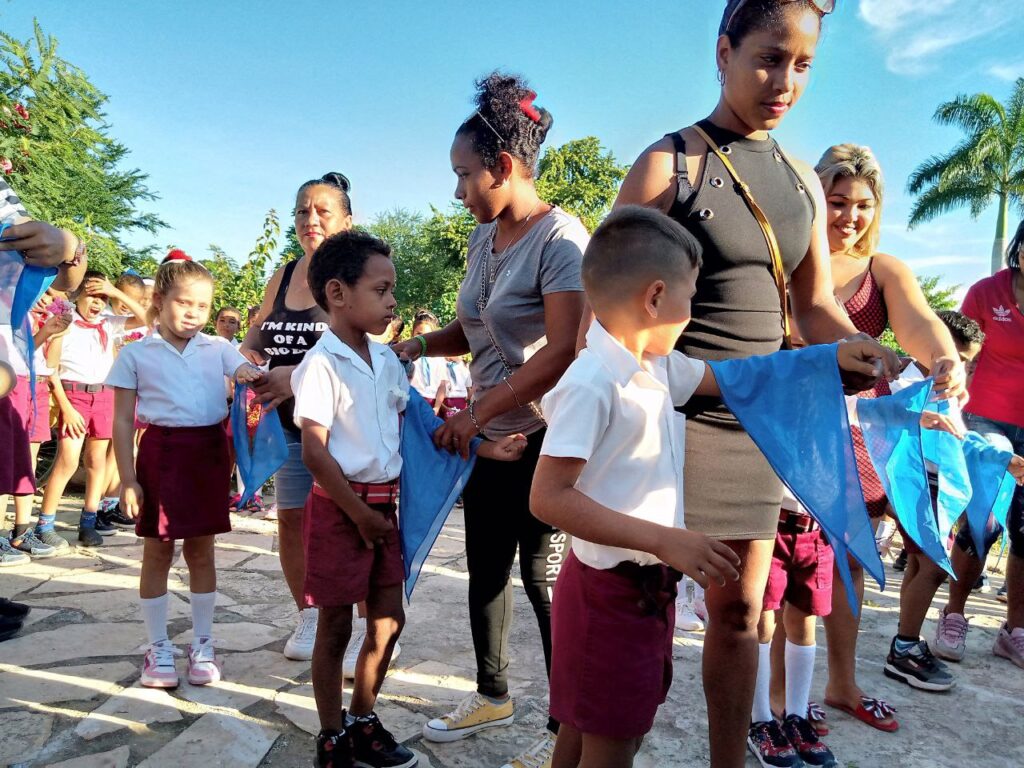Se convierten educandos de Contramaestre en Pioneros Moncadistas 2 Pioneros Moncadistas