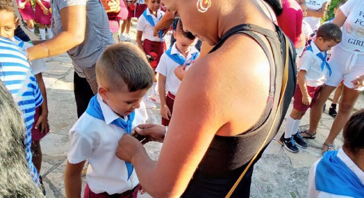 Se convierten educandos de Contramaestre en Pioneros Moncadistas 1 Nuevos Pioneros Moncadistas en Contramaestre