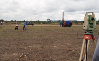 Preparan tierras en Laguna Blanca para la siembre de soja