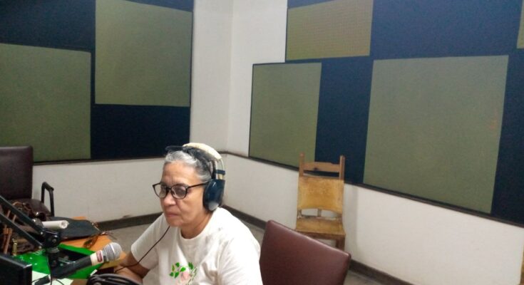 Elizabeth Bueno: una fundadora de Radio Grito de Baire apasionada por la locución 1 Elizabeth Bueno: una fundadora de Radio Grito de Baire apasionada por la locución