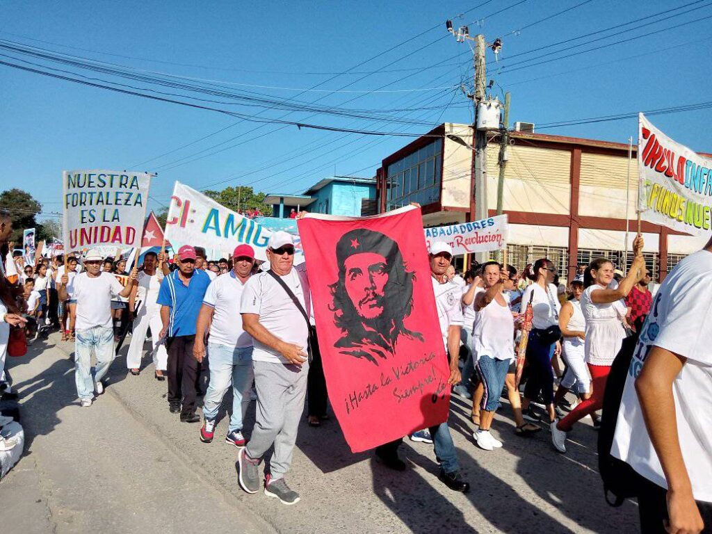 Inició desfile del proletariado en Contramaestre 23 494285691 9642964215810791 7564219625064353514 n