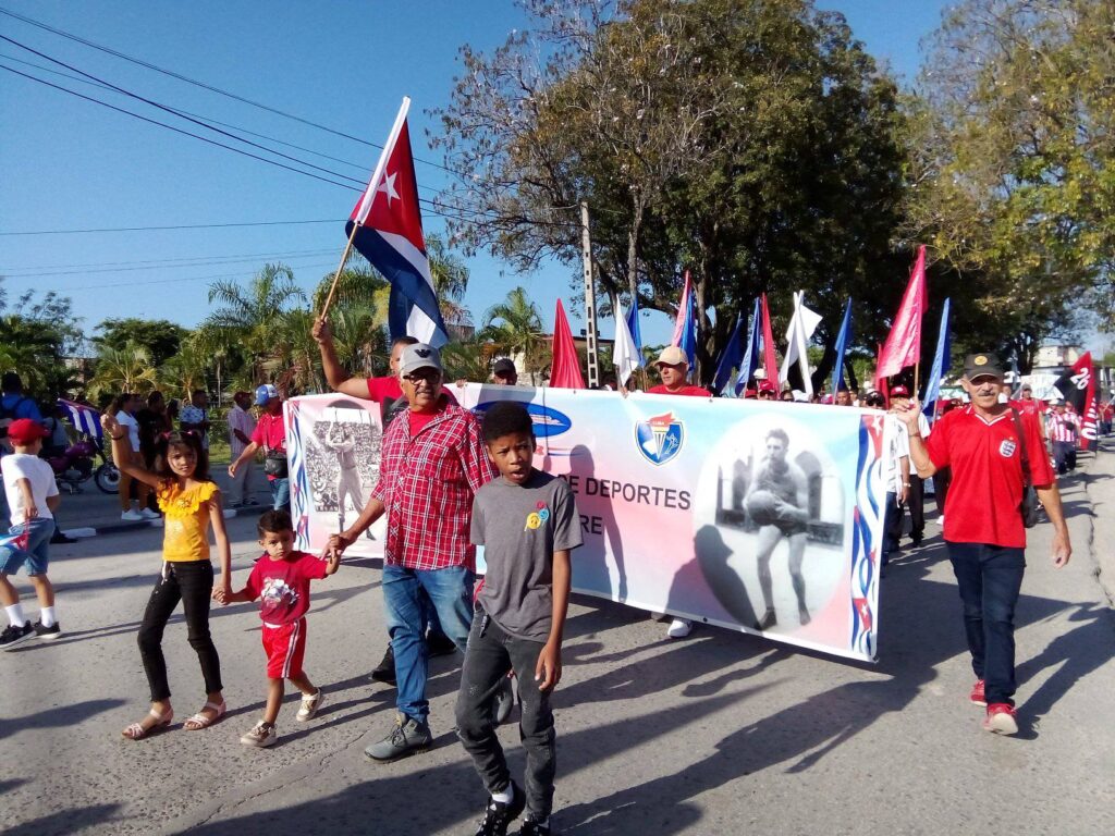 Inició desfile del proletariado en Contramaestre 9 494694020 24165933266343490 4898557248076752450 n