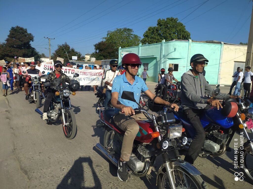 Inició desfile del proletariado en Contramaestre 20 photo 2025 05 01 08 28 49