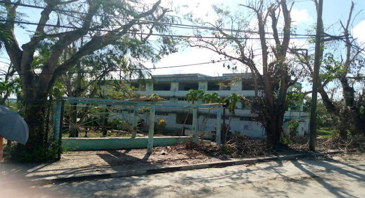 En el Instituto Pre-universitario Tony Santiago, la cicatriz de Melissa