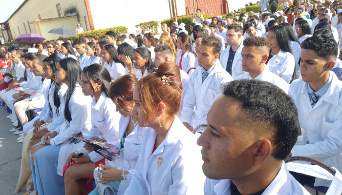 Contramaestre cuenta con nuevos profesionales de la salud 3 2 1