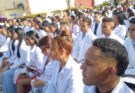 Nuevos egresados de la Filial de Ciencias Médicas de Contramaestre recibieron el título que los acredita como profesionales de la salud pública.