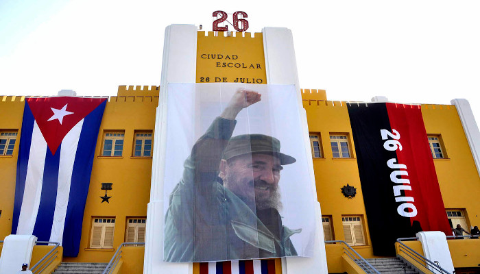 26 de Julio, el recuerdo de una madrugada decisiva 1 En Santiago de Cuba permanece el recuerdo de una madrugada decisiva, la del 26 de julio de 1953, asalto al cuartel moncada.