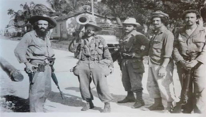 21 de agosto, el inicio de una marcha invasora a Occidente 1 El 21 de agosto de 1958, la Columna Invasora No. 2 Antonio Maceo, al mando de Camilo Cienfuegos, partió de la SIerra Maestra.